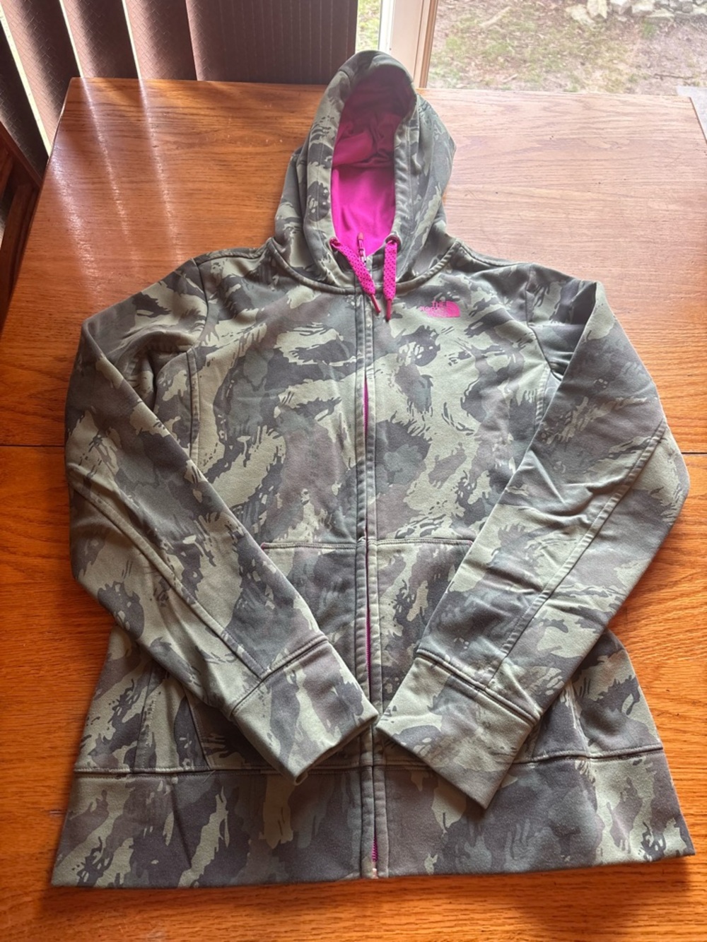 Women's Camouflage Full Zip Hoodie from The North Face Size M